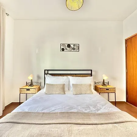 Direct Access With Sea View, Ac & Wifi Апартаменты Картейра